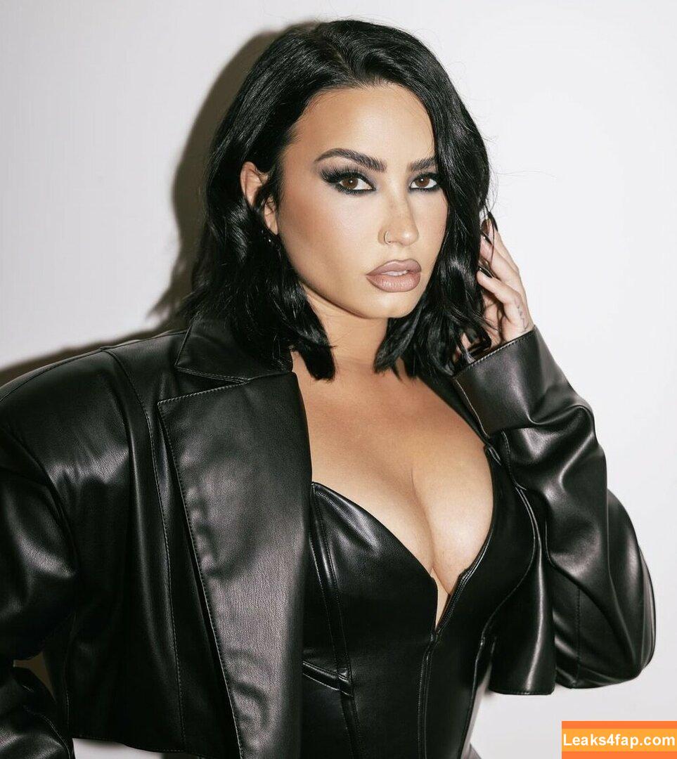 Demi Lovato / ddlovato leaked photo photo #0326