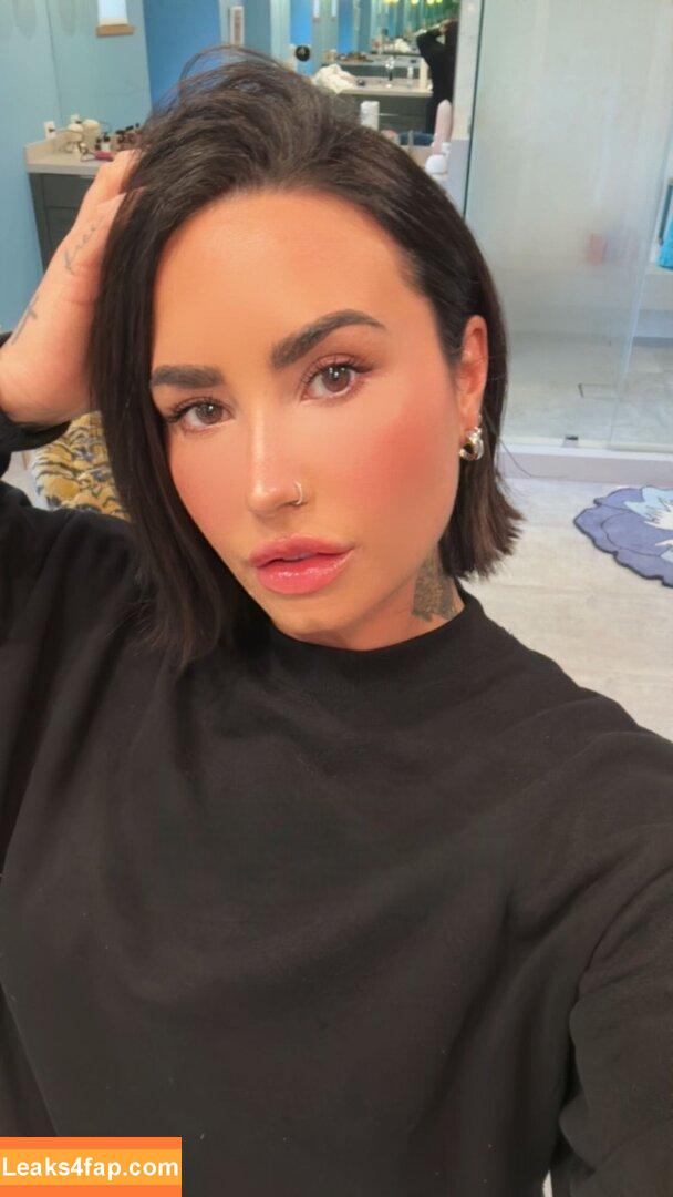 Demi Lovato / ddlovato leaked photo photo #0385