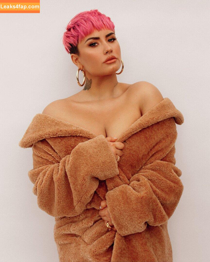 Demi Lovato / ddlovato leaked photo photo #0445