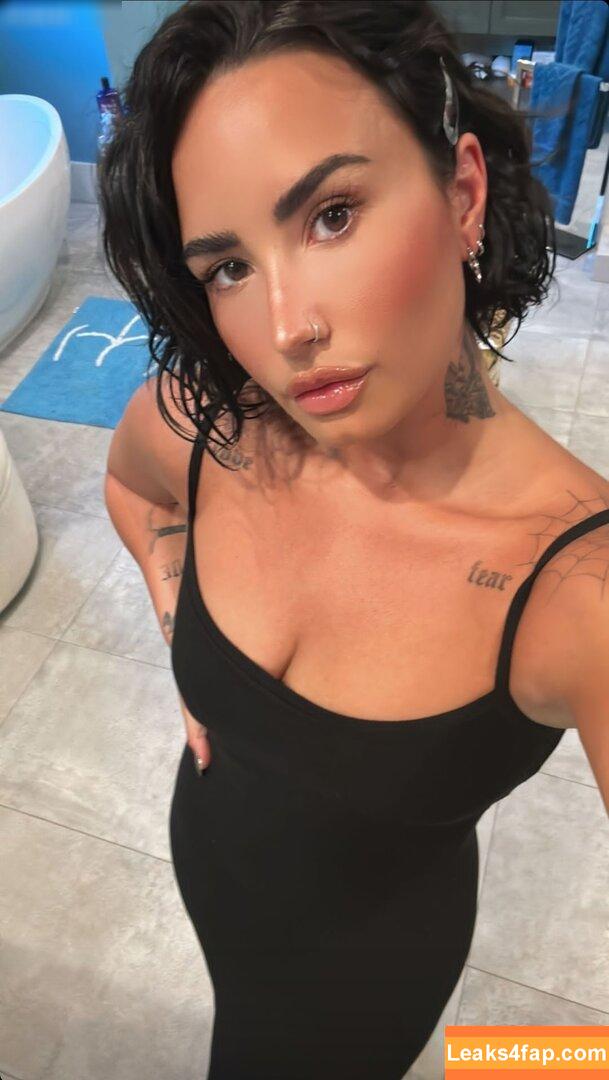 Demi Lovato / ddlovato leaked photo photo #0484