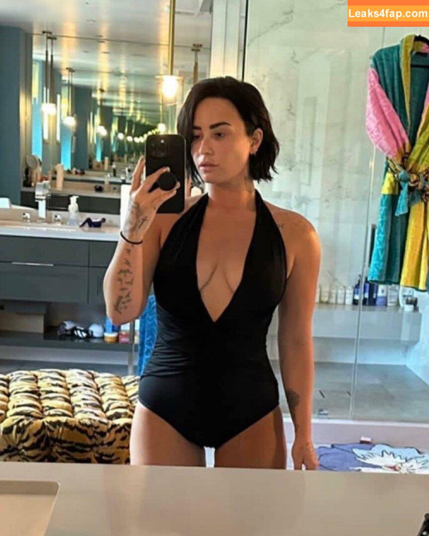 Demi Lovato / ddlovato слитое фото фото #0551