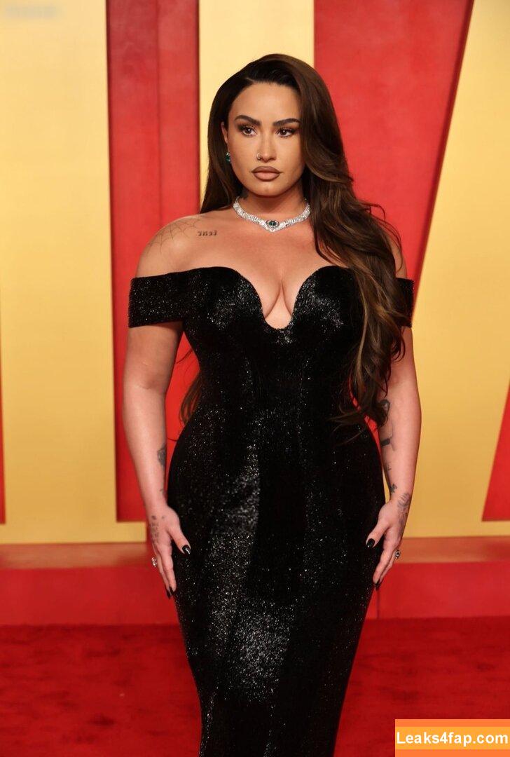 Demi Lovato / ddlovato leaked photo photo #0574