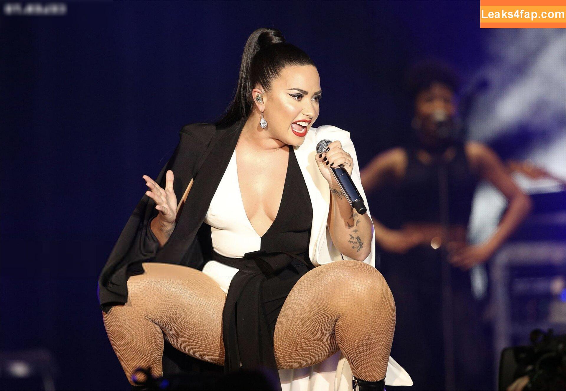 Demi Lovato / ddlovato leaked photo photo #0581