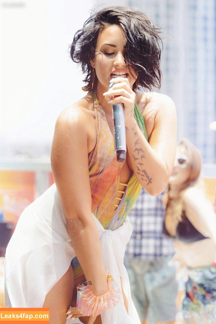 Demi Lovato / ddlovato leaked photo photo #0584