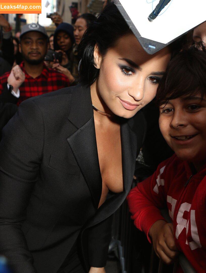 Demi Lovato / ddlovato слитое фото фото #0845