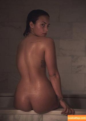Demi Lovato photo #0017