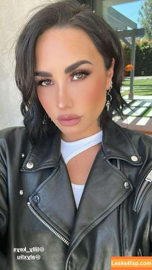 Demi Lovato photo #0020