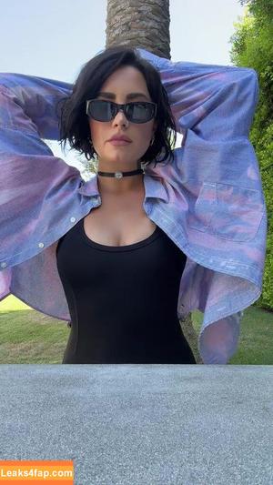 Demi Lovato photo #0028