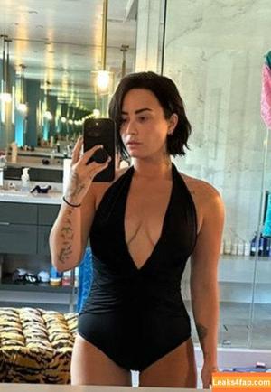 Demi Lovato photo #0031