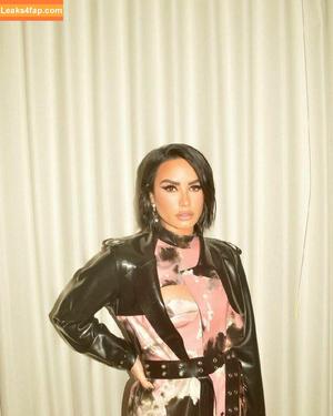 Demi Lovato photo #0049