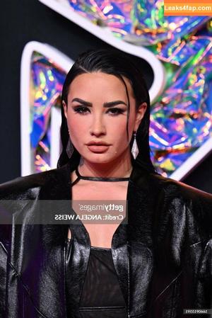 Demi Lovato photo #0063