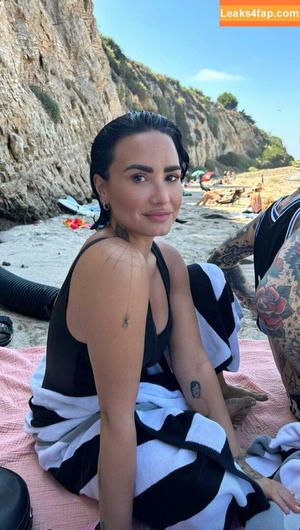 Demi Lovato photo #0073