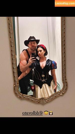 Demi Lovato photo #0102