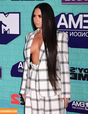 Demi Lovato photo #0109