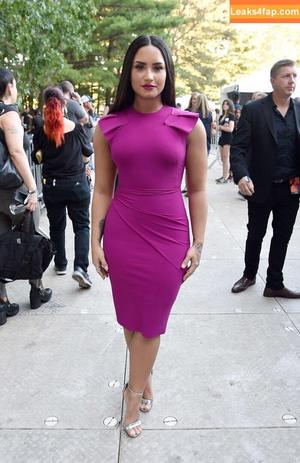 Demi Lovato photo #0132