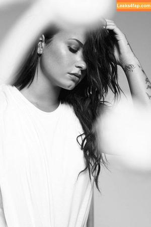 Demi Lovato photo #0154
