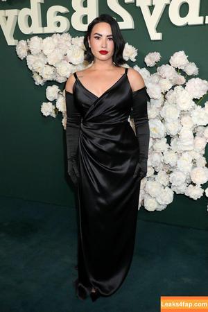 Demi Lovato photo #0171