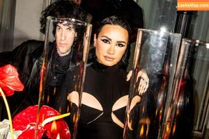 Demi Lovato photo #0192