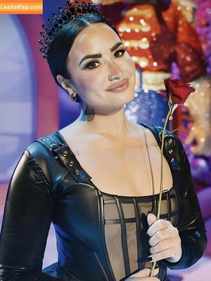 Demi Lovato photo #0231