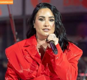 Demi Lovato photo #0266