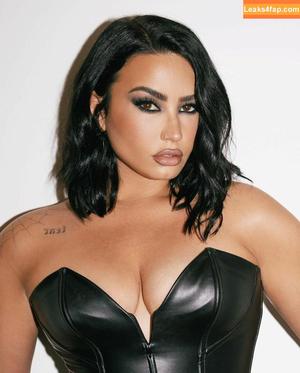 Demi Lovato photo #0325