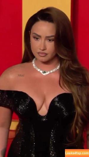 Demi Lovato photo #0331