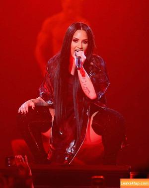 Demi Lovato photo #0339