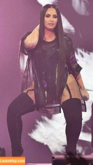Demi Lovato photo #0340