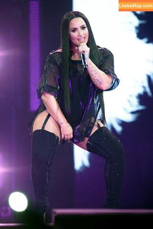 Demi Lovato photo #0343