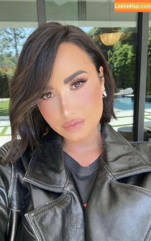 Demi Lovato photo #0384