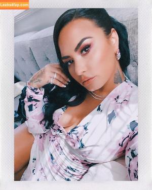 Demi Lovato photo #0411