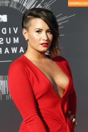 Demi Lovato photo #0414