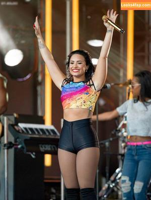 Demi Lovato photo #0418