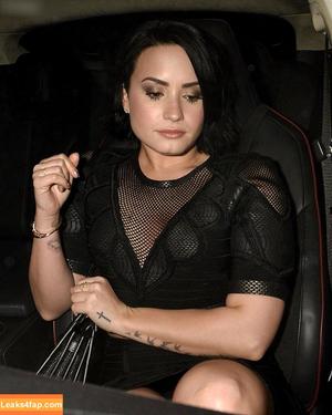 Demi Lovato photo #0440