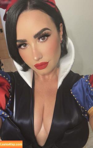 Demi Lovato photo #0494