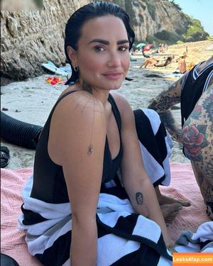 Demi Lovato photo #0552