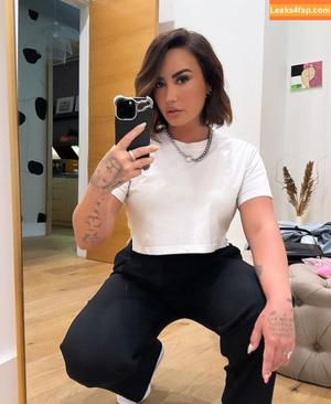 Demi Lovato photo #0588