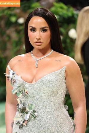 Demi Lovato photo #0595