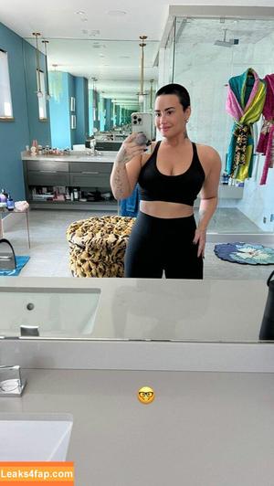 Demi Lovato photo #0601