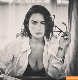 Demi Lovato photo #0712