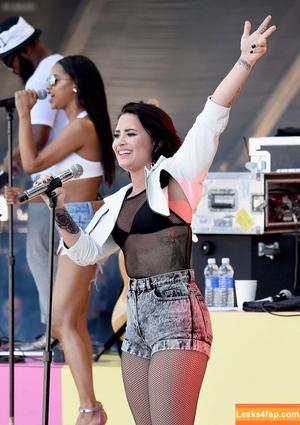 Demi Lovato photo #0816
