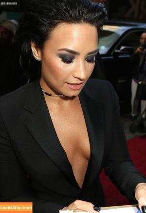 Demi Lovato photo #0850
