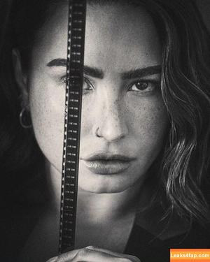 Demi Lovato photo #0901