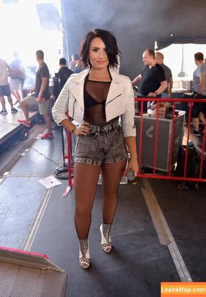 Demi Lovato photo #0908