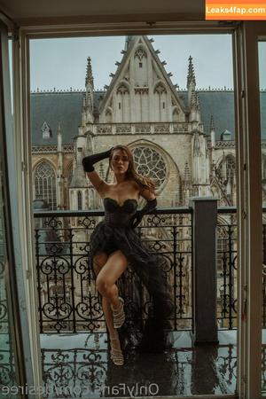 desiree photo #0025
