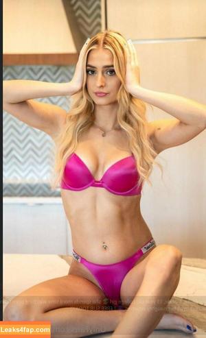 divine_laura photo #0007