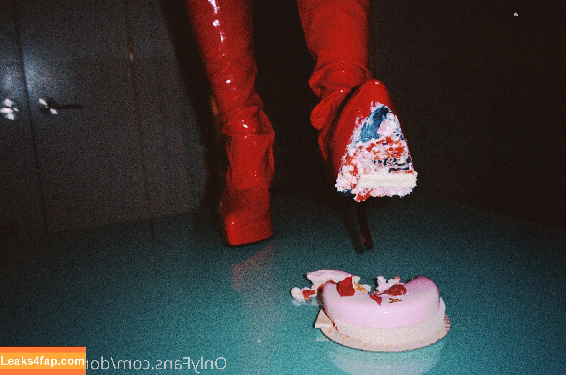 dominatrixiris / houseofiris.official leaked photo photo #0007