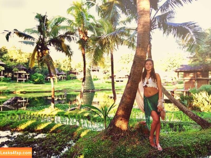 Elena Koshka / elenakoshkaxoxo / therealelenakoshka leaked photo photo #0627