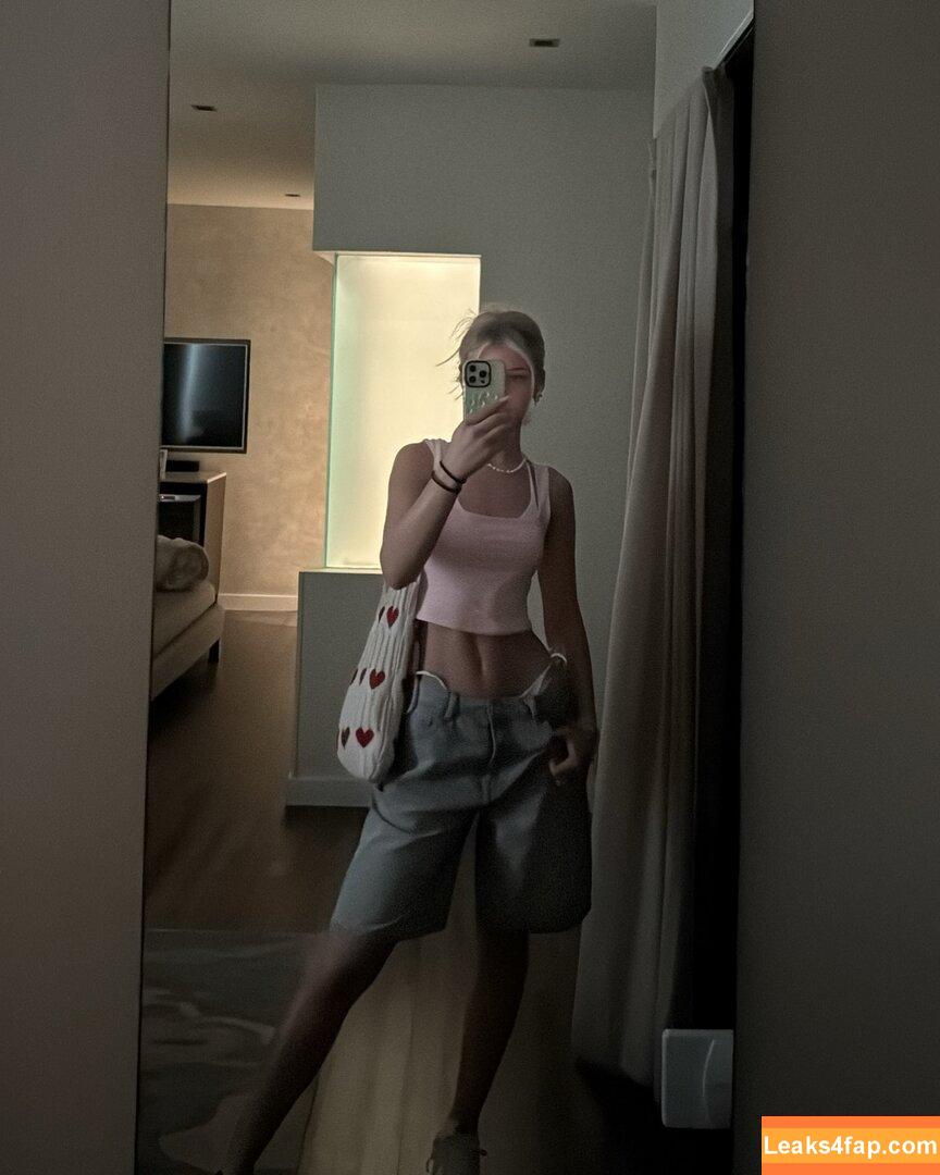 elena.zbt / Elena Zoe leaked photo photo #0023