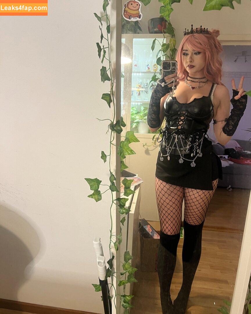 Elina / elinatwitch leaked photo photo #0041